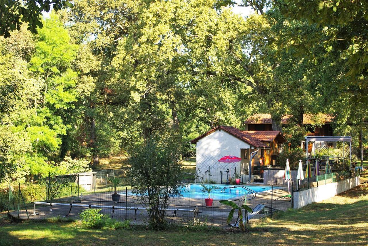 Les Chalets du Gélat, nature et calme Noaillan Exterior foto