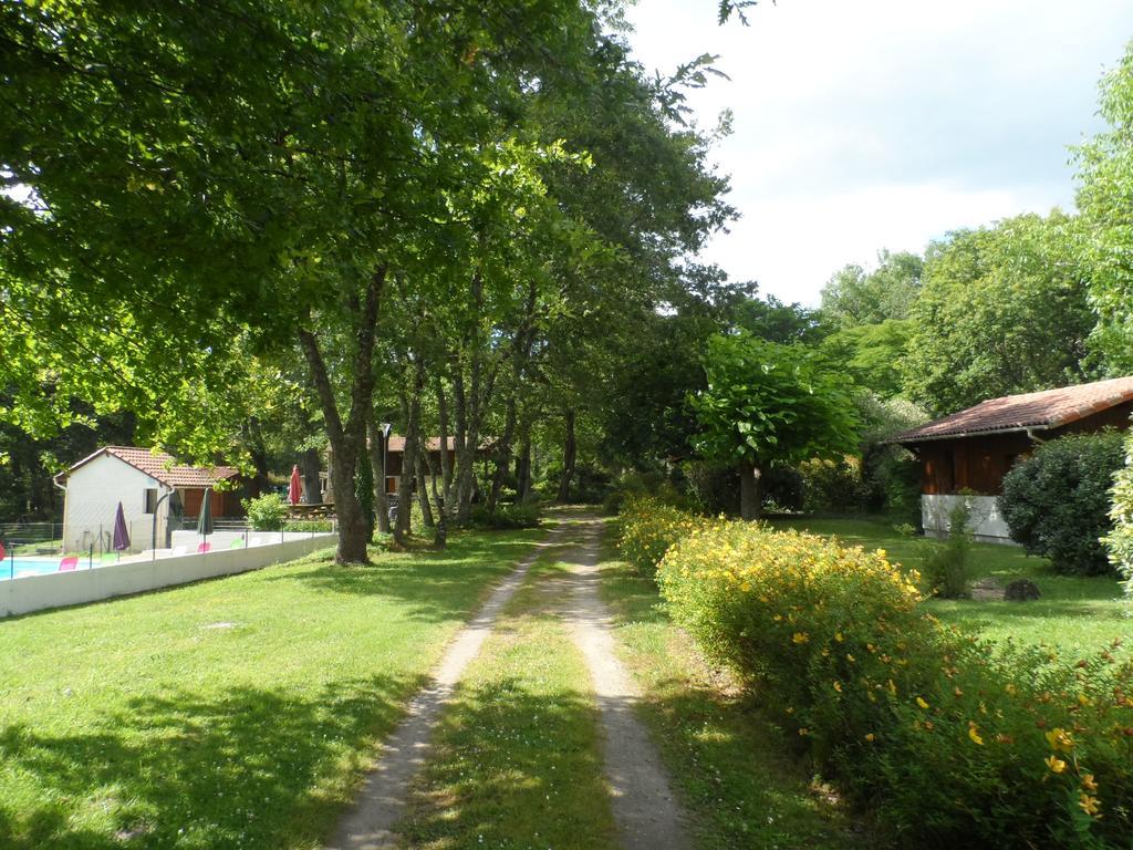 Les Chalets du Gélat, nature et calme Noaillan Exterior foto