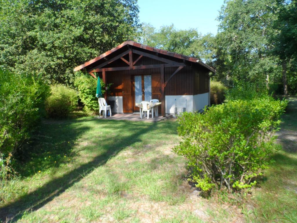 Les Chalets du Gélat, nature et calme Noaillan Exterior foto