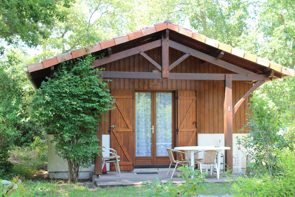 Les Chalets du Gélat, nature et calme Noaillan Exterior foto